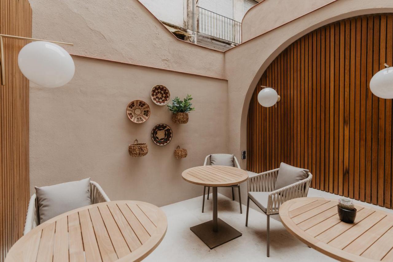 Hotel Petit Luxe Terrassa Luaran gambar