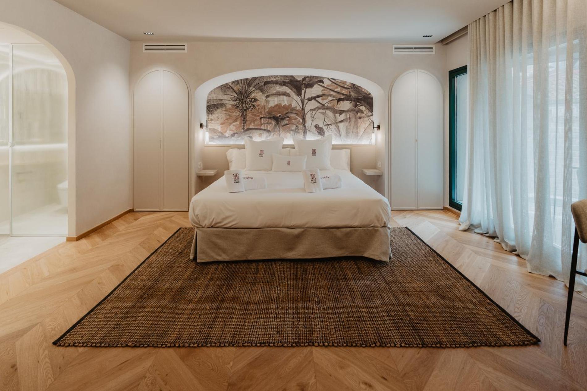 Hotel Petit Luxe Terrassa Luaran gambar